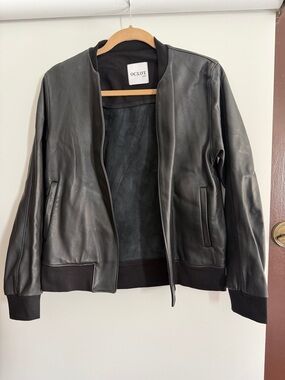 Ocelote Black Leather Bomber Jacket